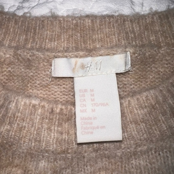 H&M heart sweater - Picture 3 of 3